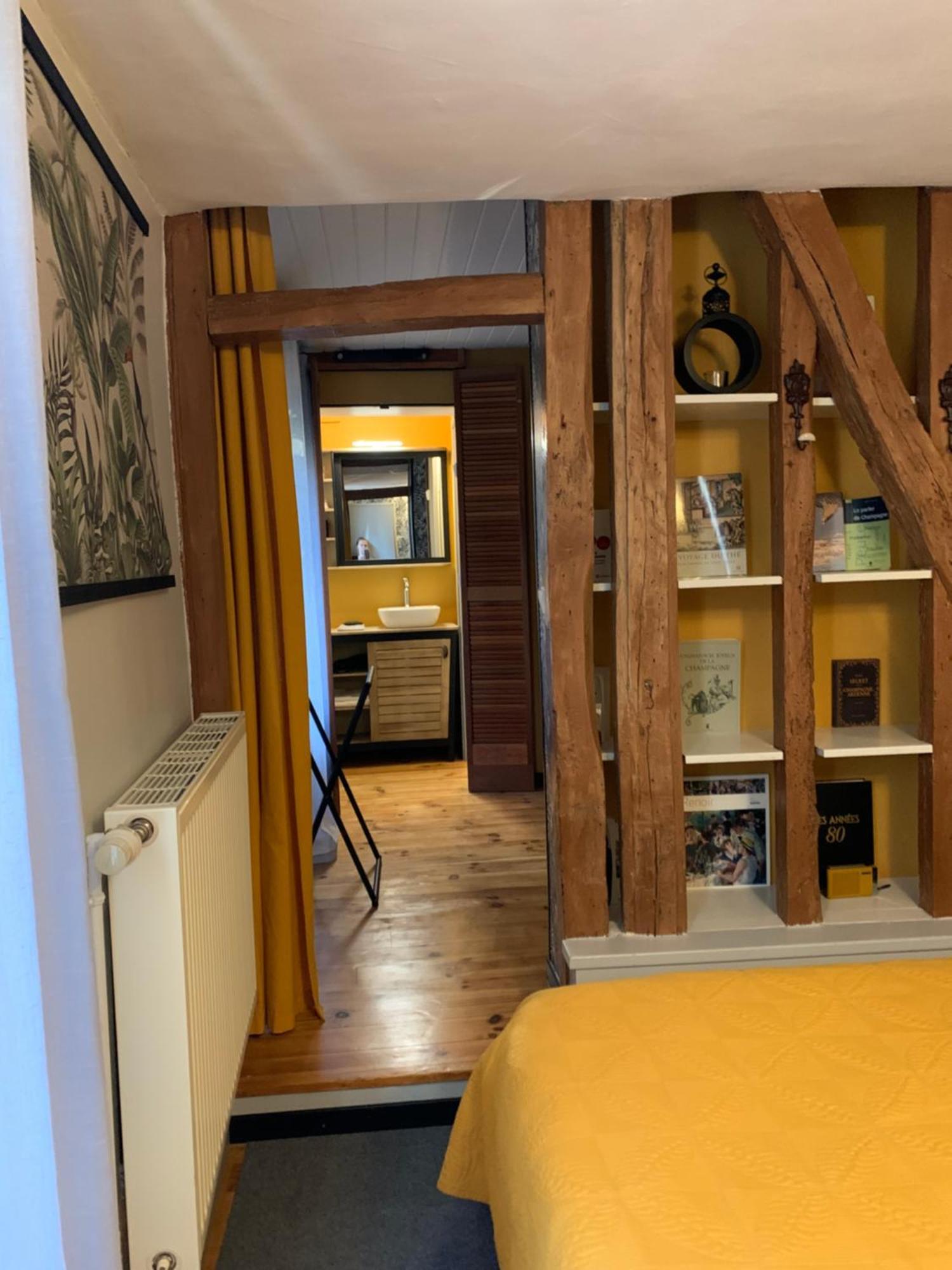 Duplex La Maisonnette 1 Chambre - Parking Gratuit Troyes Buitenkant foto